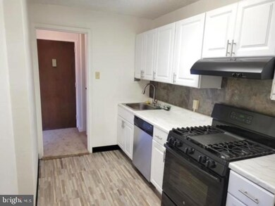 Radnor House unit 402, Bryn Mawr, PA 19010 - photo 2