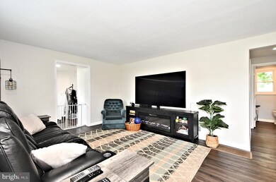 812 W 4th St, Lansdale, PA 19446 - photo 7