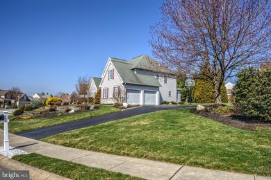 545 E Conestoga St, New Holland, PA 17557 - photo 4