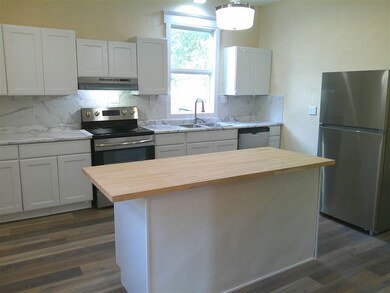 320 E Washington St, Sigourney, IA 52591 - photo 7