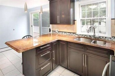 12 Farragut St, West Roxbury, MA 02132 - photo 5