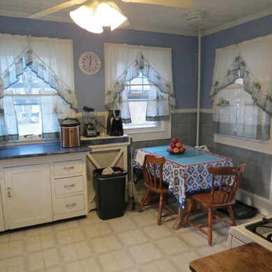 129 W Main St, North Adams, MA 01247 - photo 5