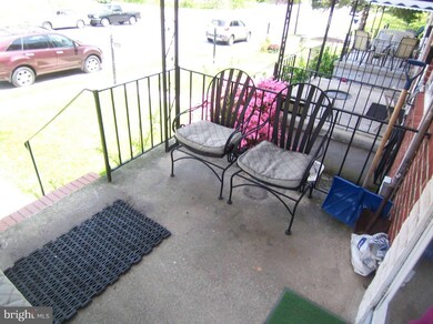 1005 Circle Dr, Halethorpe, MD 21227 - photo 6