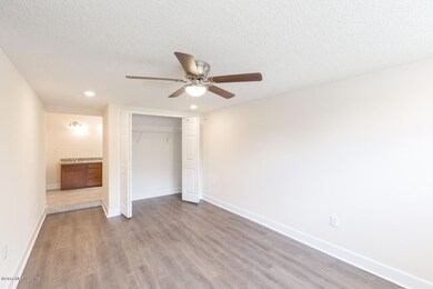 569 Laurina St, Jacksonville, FL 32216 - photo 7