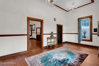 55 W Front St Keyport NJ 07735-large-002