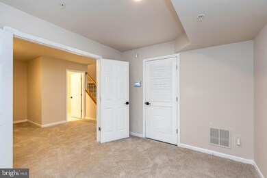 20118 Macintosh Ln, Germantown, MD 20876 - photo 6