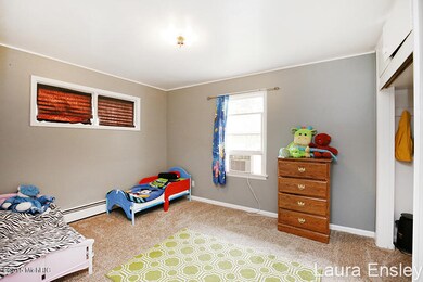 231 E Beech St, Cedar Springs, MI 49319 - photo 3