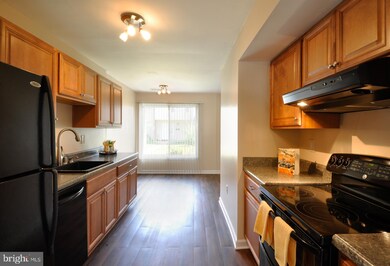 7511 Purdue Ct unit 10, Manassas, VA 20109 - photo 3