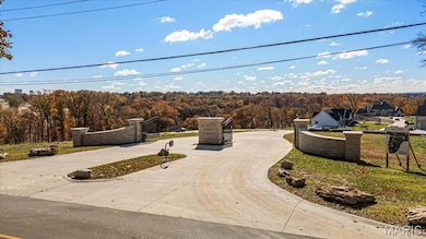 9418 Sunset Reserve Dr, Saint Louis, MO 63127 - photo 2