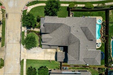 Roof replaces in 2015! Wait til you see the pool i