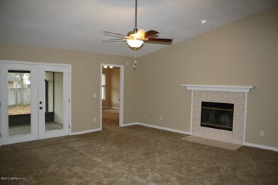 5523 Kilcullen Ln, Jacksonville, FL 32244 - photo 7