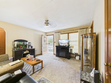 2109 E Hodson St, Wichita, KS 67211 - photo 2