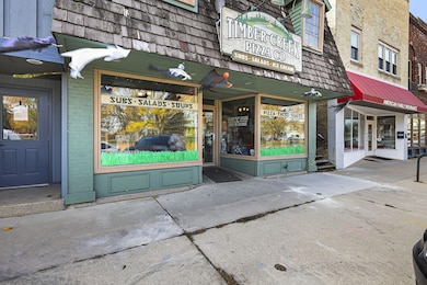 2-web-or-mls-134-e-lake-st