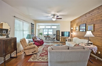 317 E Huntsville Rd, Fayetteville, AR 72701 - photo 4