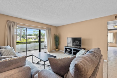 1015 Green Pine Blvd unit 11, West Palm Beach, FL 33409 - photo 5