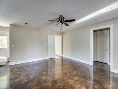 304 Morgan St, Bonham, TX 75418 - photo 3