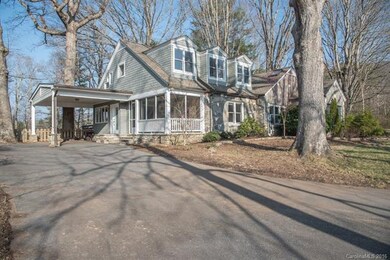 Screened in porch for entertaining