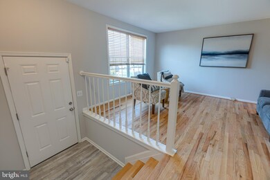 13834 Fount Beattie Ct, Centreville, VA 20121 - photo 6