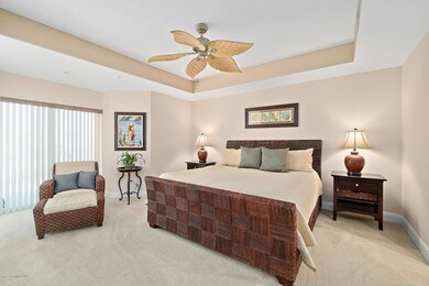 Master Bedroom Suite (4)
