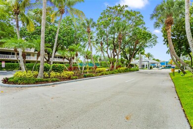 16 Royal Palm Way unit 302, Boca Raton, FL 33432 - photo 2