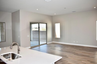 UN35B L109 Great Room