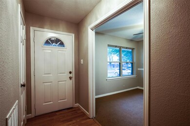 1209 Red Oak St, Ennis, TX 75119 - photo 5