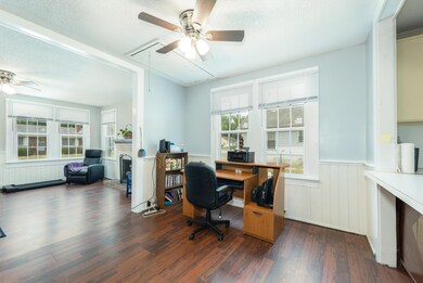 Dinning / Office Area