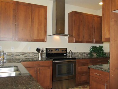 2125 S 262nd Ct, Des Moines, WA 98198 - photo 3