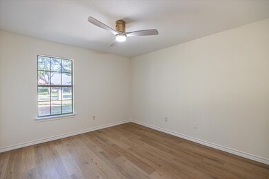 5012 Seminole Dr, Granbury, TX 76049 - photo 6