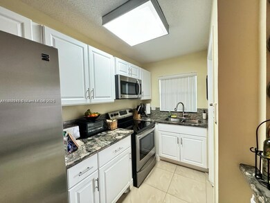 5300 Washington St unit I208, Hollywood, FL 33021 - photo 6