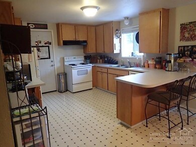 1308 NE Viking Ave, Bend, OR 97701 - photo 2
