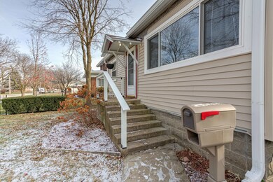 101 E Overton St, Tuscola, IL 61953 - photo 5