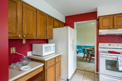 10704 Holleybrooke Dr, Spotsylvania, VA 22553 - photo 4