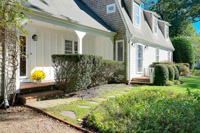 28 Pine Tree Ln, Vineyard Haven, MA 02568 - photo 4