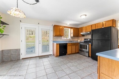 143 Storm Ave, Saylorsburg, PA 18353 - photo 4