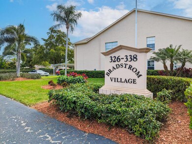 334 Bradstrom Cir Unit 101 Naples FL 341