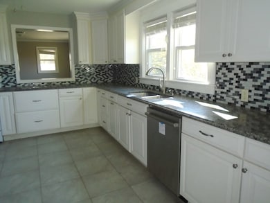 5320B Hanson Rd, Madisonville, KY 42431 - photo 5