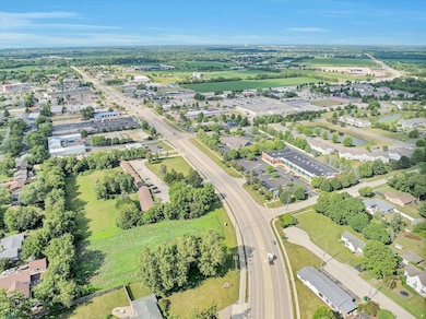 1015 N Bridge St, Yorkville, IL 60560 - photo 6