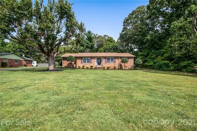 3111 Eastway Dr, Statesville, NC 28625 - photo 3