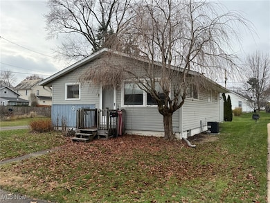 424 3rd St NE, New Philadelphia, OH 44663 - photo 3