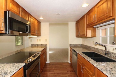 Kitchen2 (1)