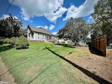 208 W Summit Ave, Shenandoah, IA 51601 - photo 6