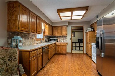 14511 W 69th St, Shawnee, KS 66216 - photo 2