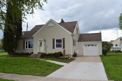 704 Carrington St, Waupun, WI 53963 - photo 2