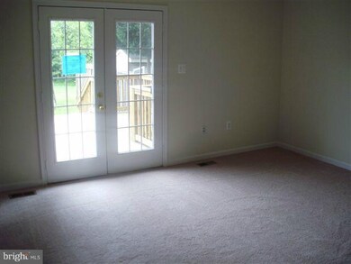 535 Georgetowne Ct, Stephens City, VA 22655 - photo 3