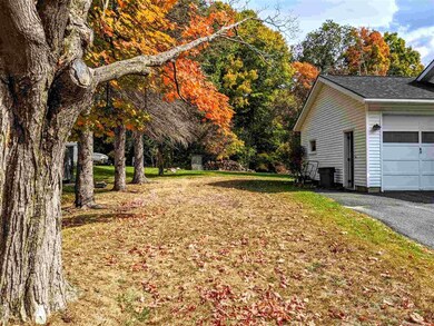 304 Gilman Ave, Saint Johnsbury, VT 05819 - photo 3