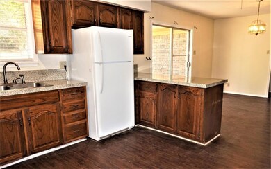 604 Verna Ln, Denison, TX 75020 - photo 3