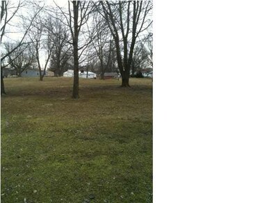 109 N Burnetta St, Elnora, IN 47529 - photo 2