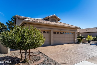 5733 S Amberwood Dr, Chandler, AZ 85248 - photo 3