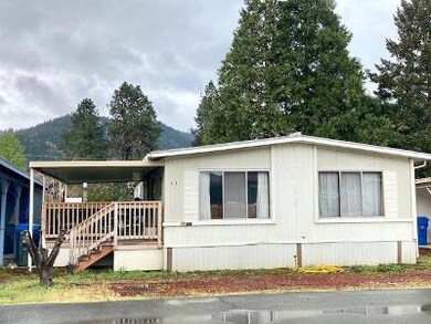 315 W Evans Creek #13 - Pic 3
